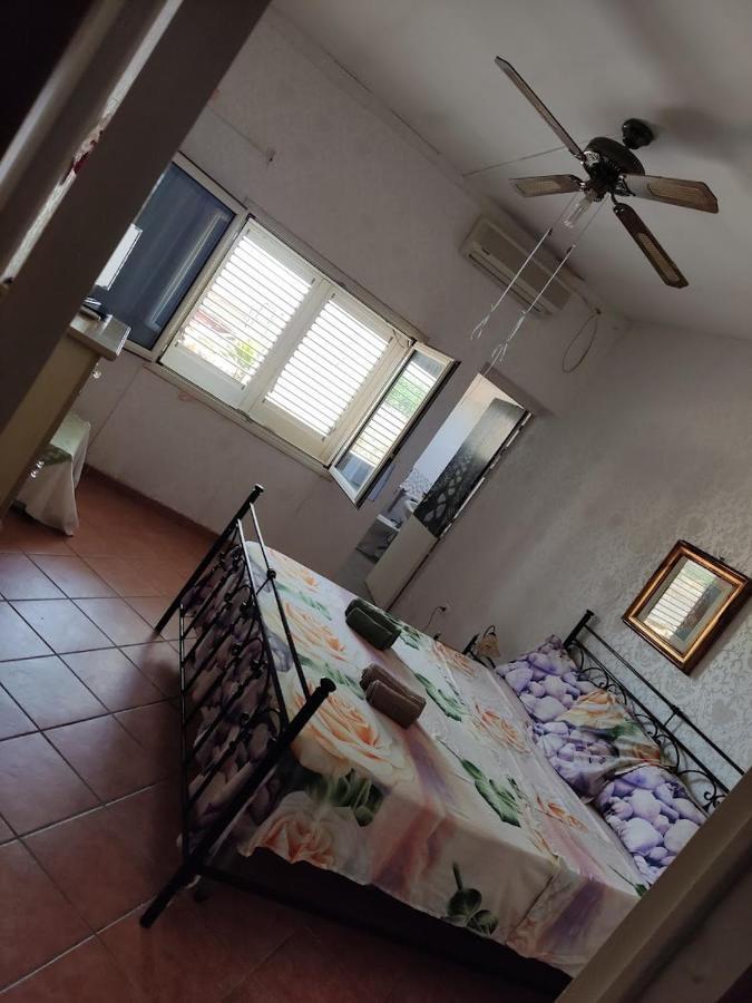 La Casa In Campagna Di Ottavia Alezio Εξωτερικό φωτογραφία